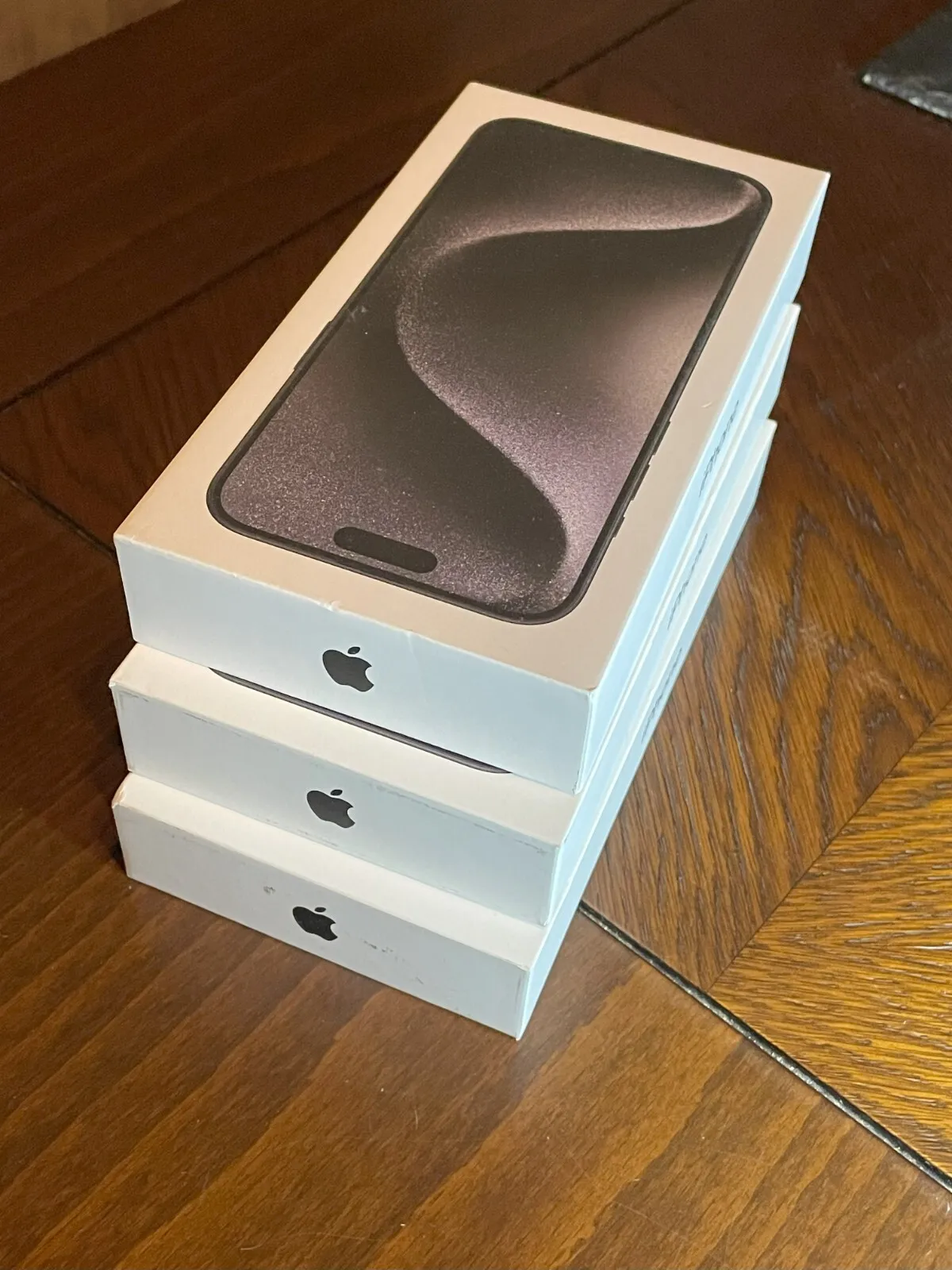 iPhone-Liquidation-Pallets.webp